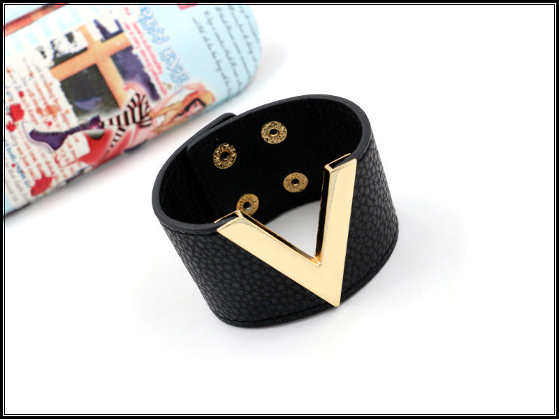 V Shape Black White Red 18K Gold Pu Leather Wrist Band Bracelet Bulk