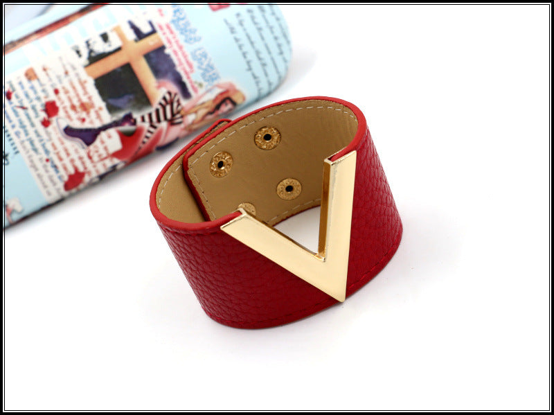 V Shape Black White Red 18K Gold Pu Leather Wrist Band Bracelet Bulk