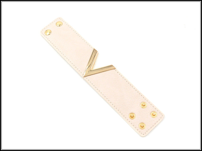 V Shape Black White Red 18K Gold Pu Leather Wrist Band Bracelet Bulk