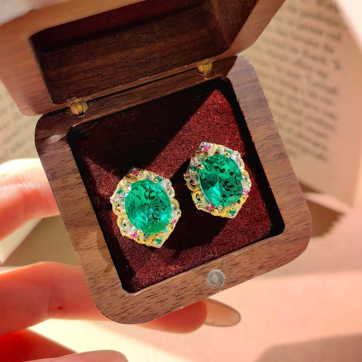 Multi Color Elegant Emerald Oval Gold Silver Copper Necklace Combo Bulk