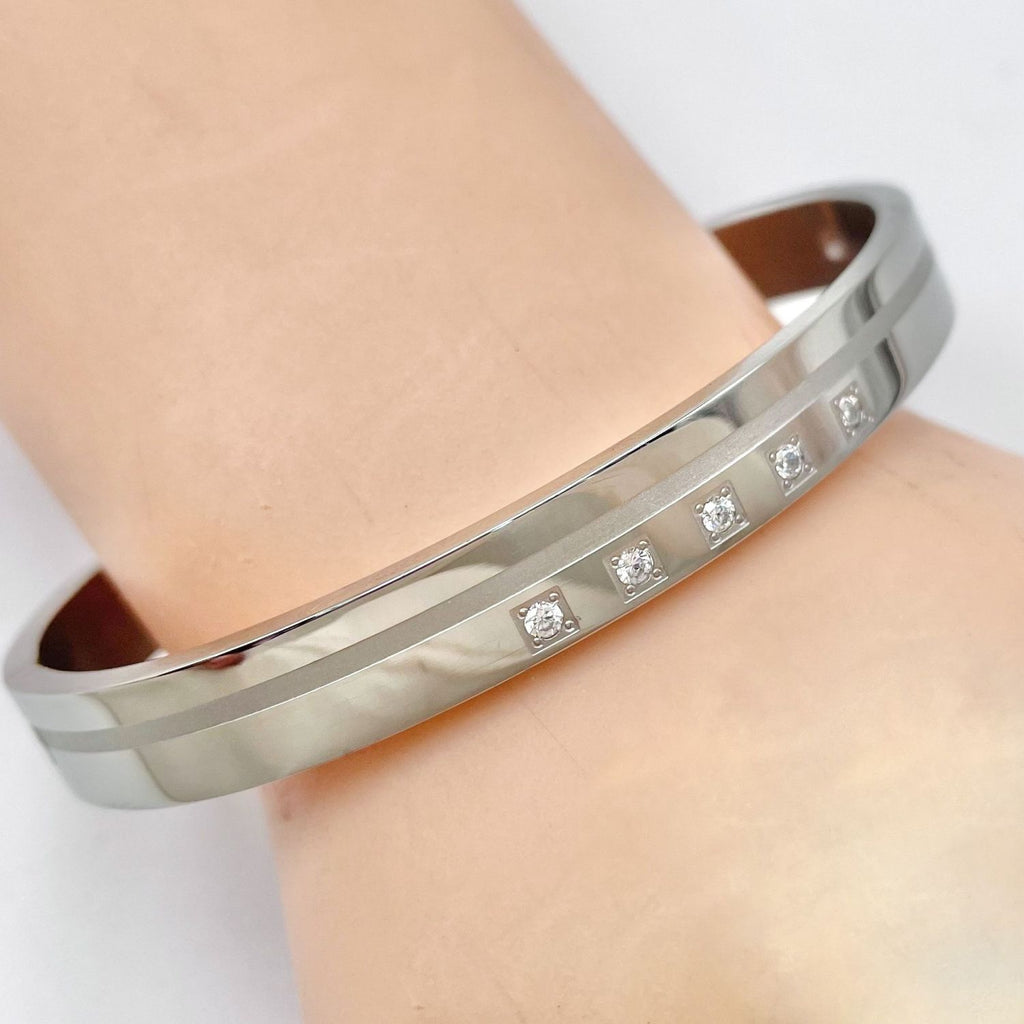 Classic American Diamond Stainless Steel Kada Bangle Bracelet Men