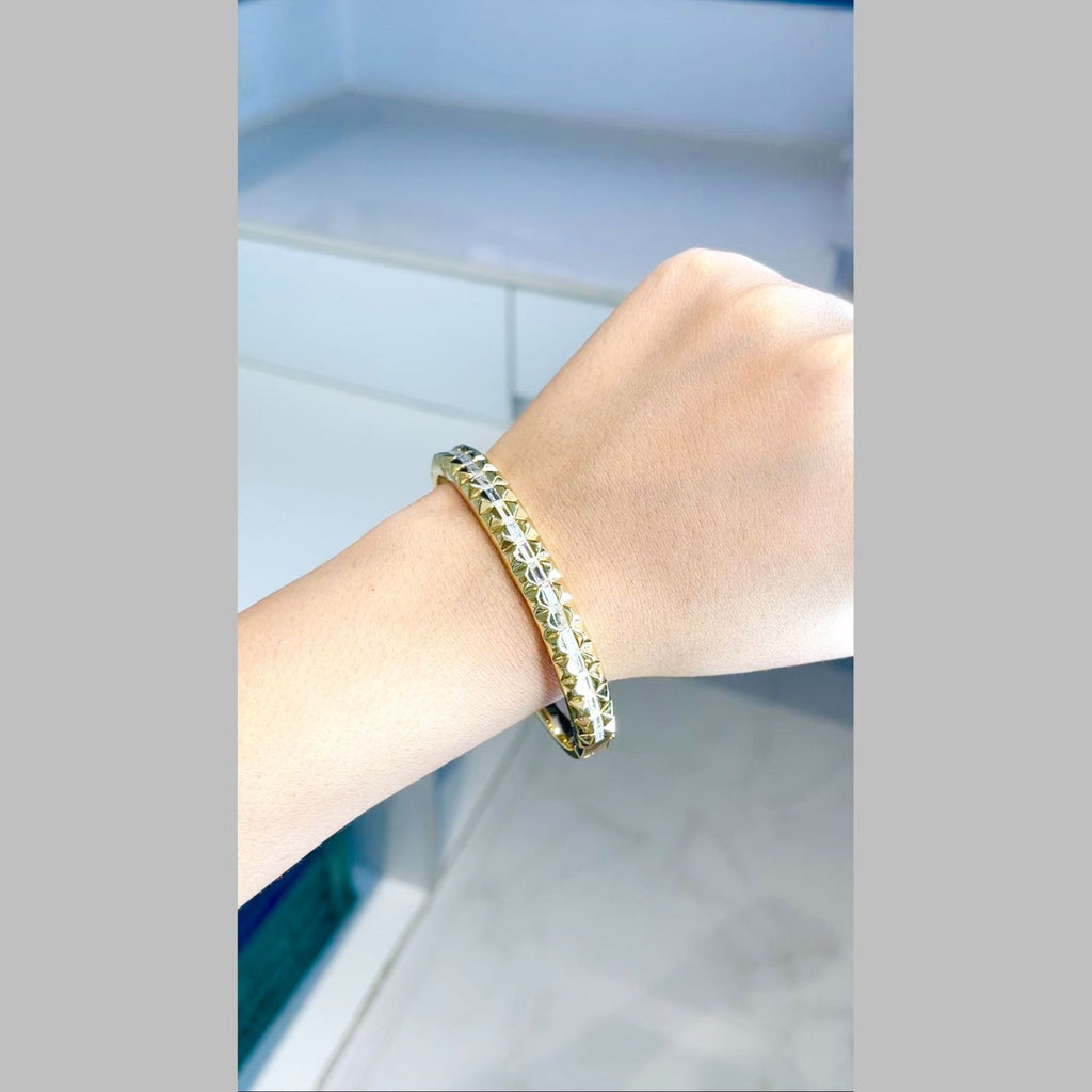 Checkered Baguette Cubic Zirconia 18K Gold Openable Kada Bangle Bulk