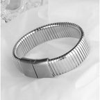 Cobra Snake 18K Gold Anti Tarnish Stainless Steel Magnetic Clasp Stretchable Bracelet For Women