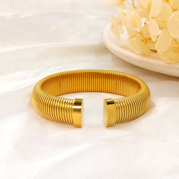 Cobra Snake 18K Gold Anti Tarnish Stainless Steel Open Cuff Kada Bracelet for Women Secondary image