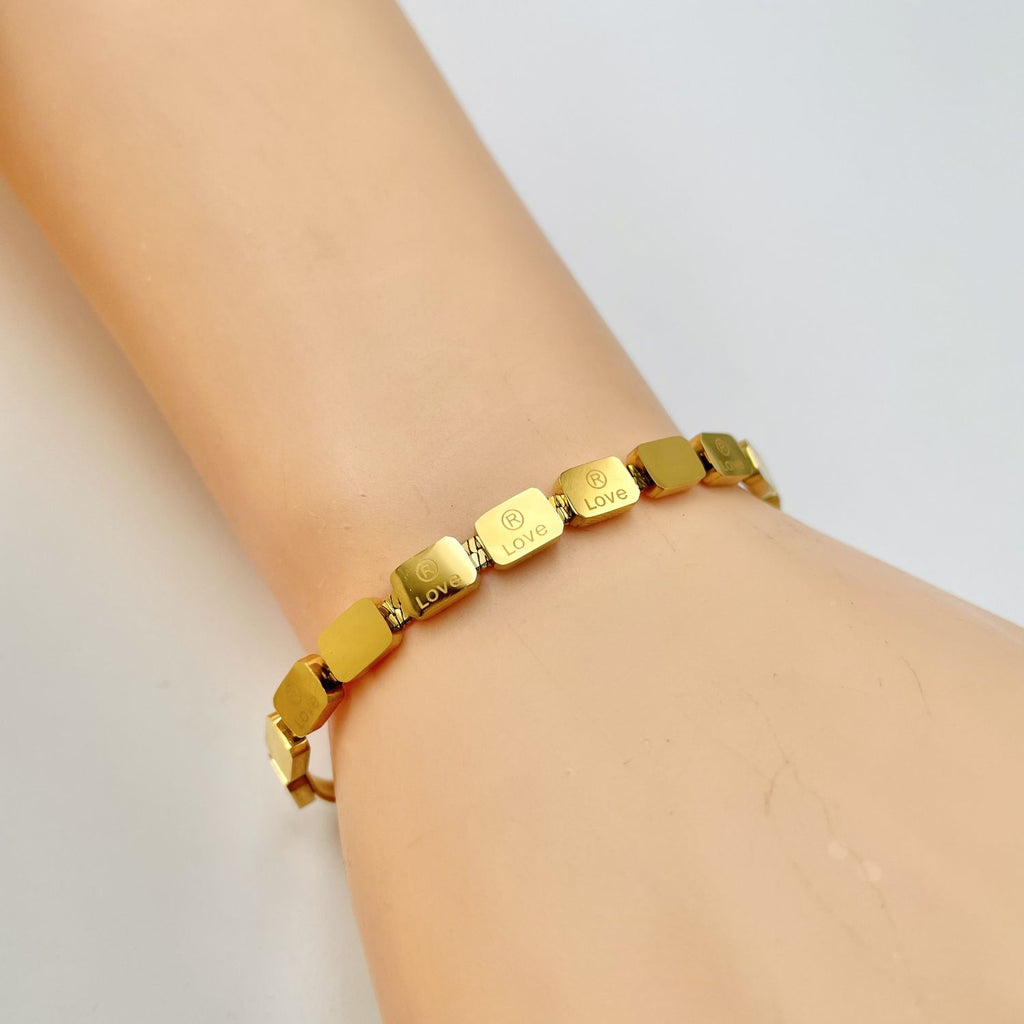Love 18K Gold Stainless Steel Anti Tarnish Snake Chain Bracelet Bulk