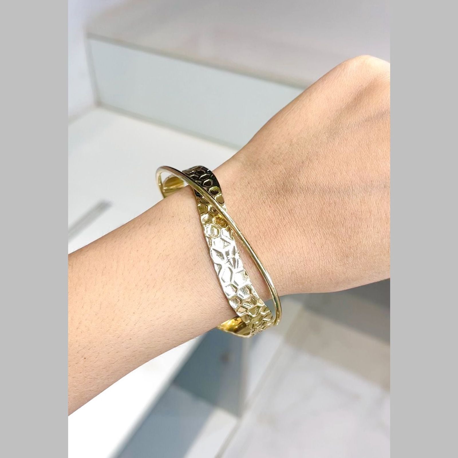 Dented Cross Over 18K Gold Anti Tarnish Bracelet Cuff For Women Bulk