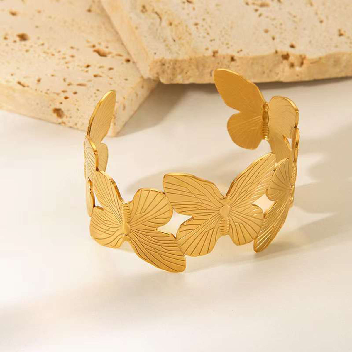 Big Butterfly 18K Gold Anti Tarnish Cuff Bracelet For Women Bulk Main image