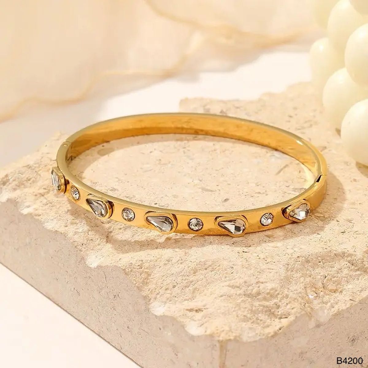 Drop Cubic Zirconia 18K Gold Anti Tarnish Openable Kada Bracelet Bulk Main image