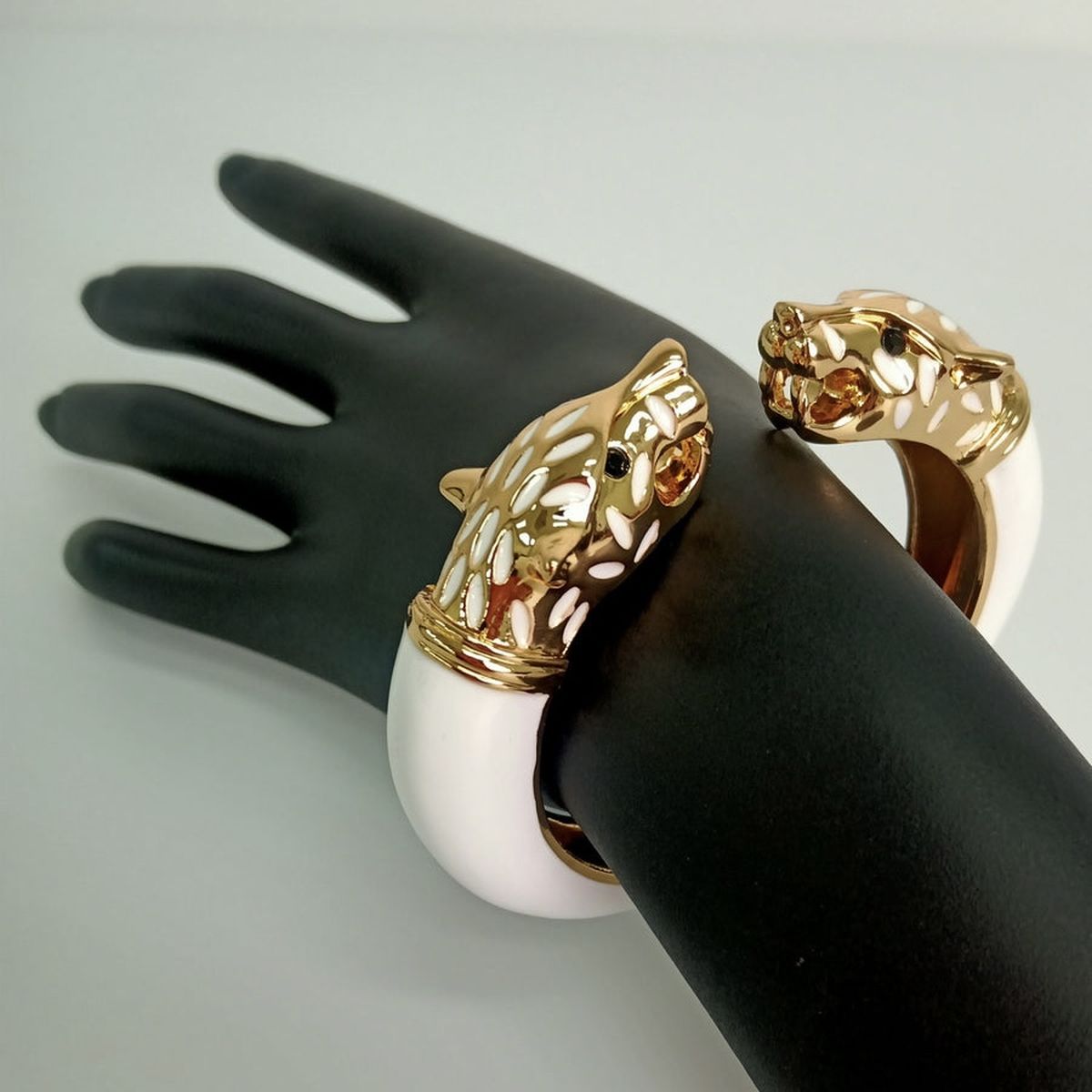 Panther Enamel White 18K Gold Anti Tarnish Openable Kada Bracelet Bulk