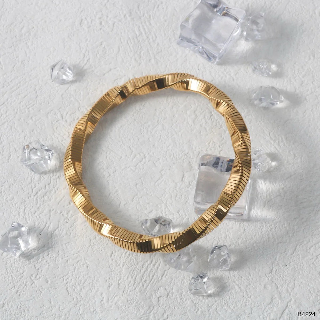 Winded Rope 18K Gold Anti Tarnish Flexible Bracelet Women Bulk