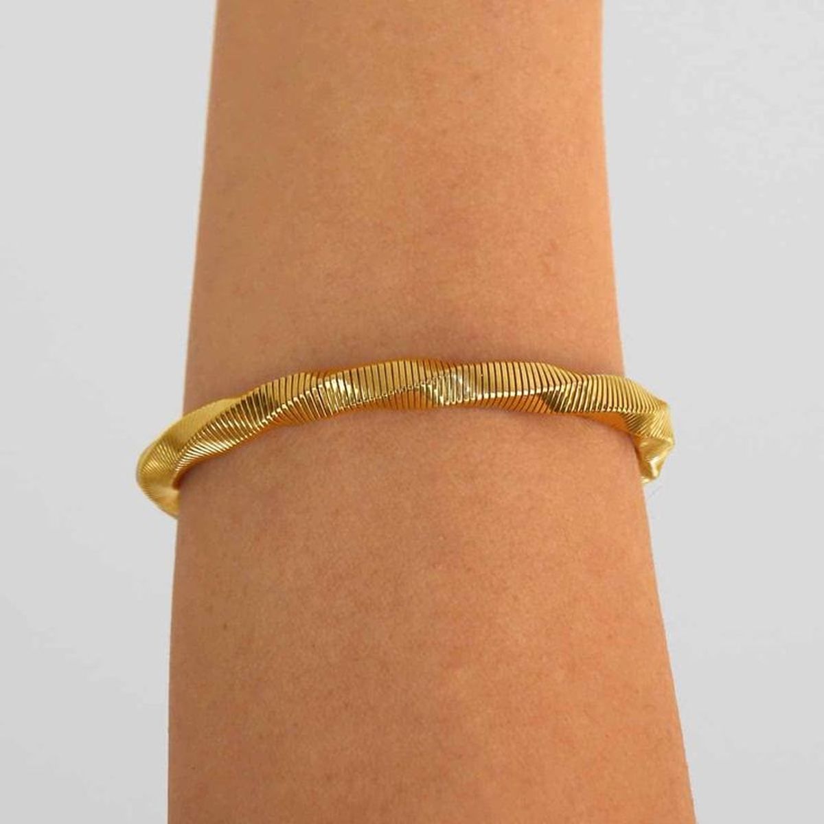 Winded Rope 18K Gold Anti Tarnish Flexible Bracelet Women Bulk
