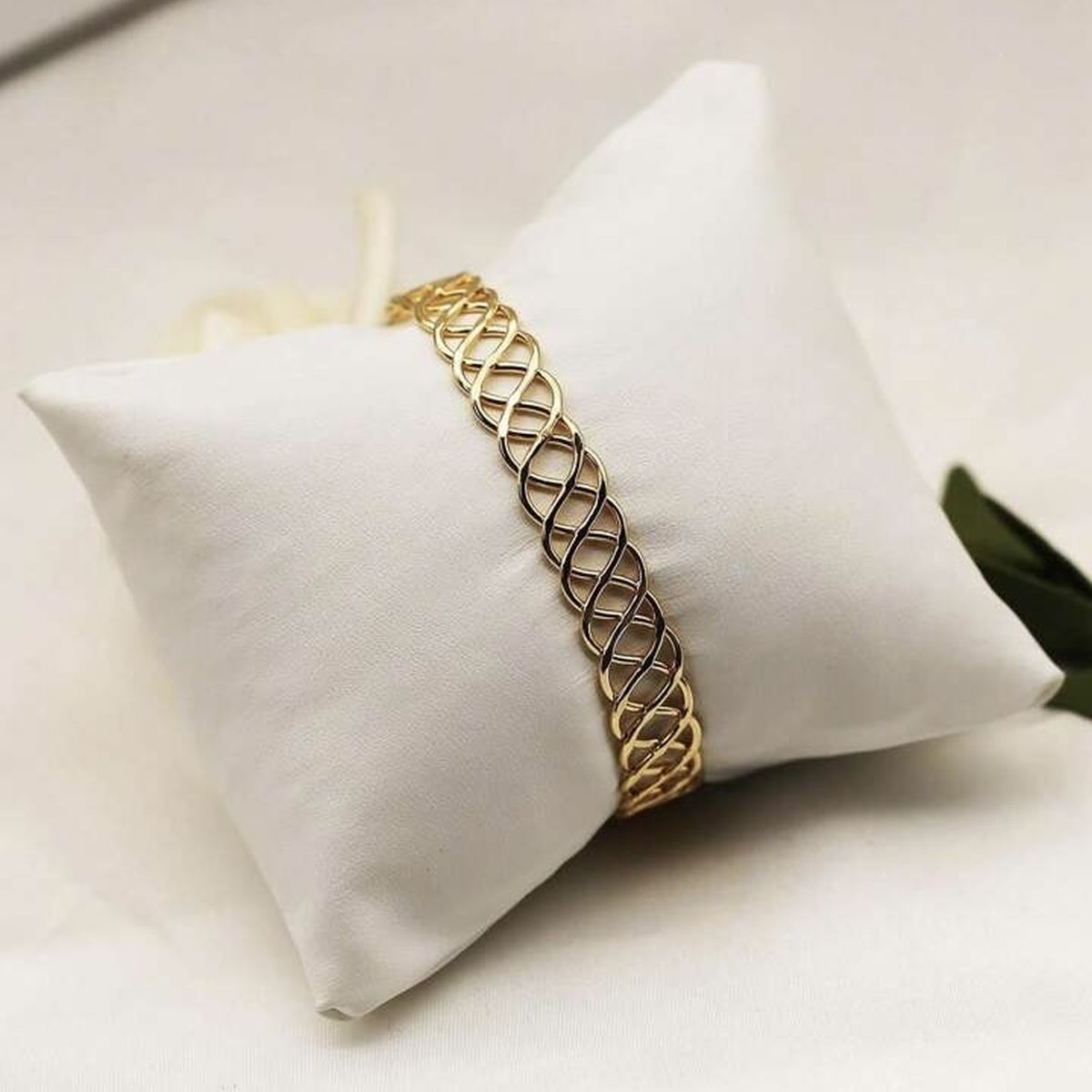 Wave 18K Gold Anti Tarnish Cuff Bracelet For Women Bulk