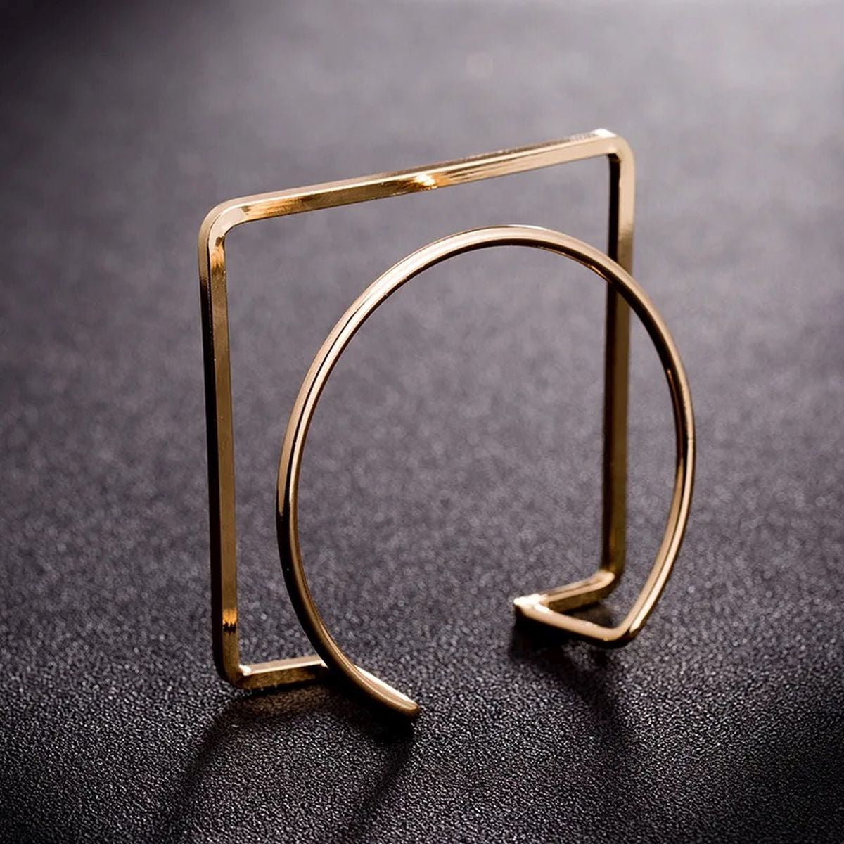 Square Round 18K Gold Anti Tarnish Cuff Bracelet For Women Bulk