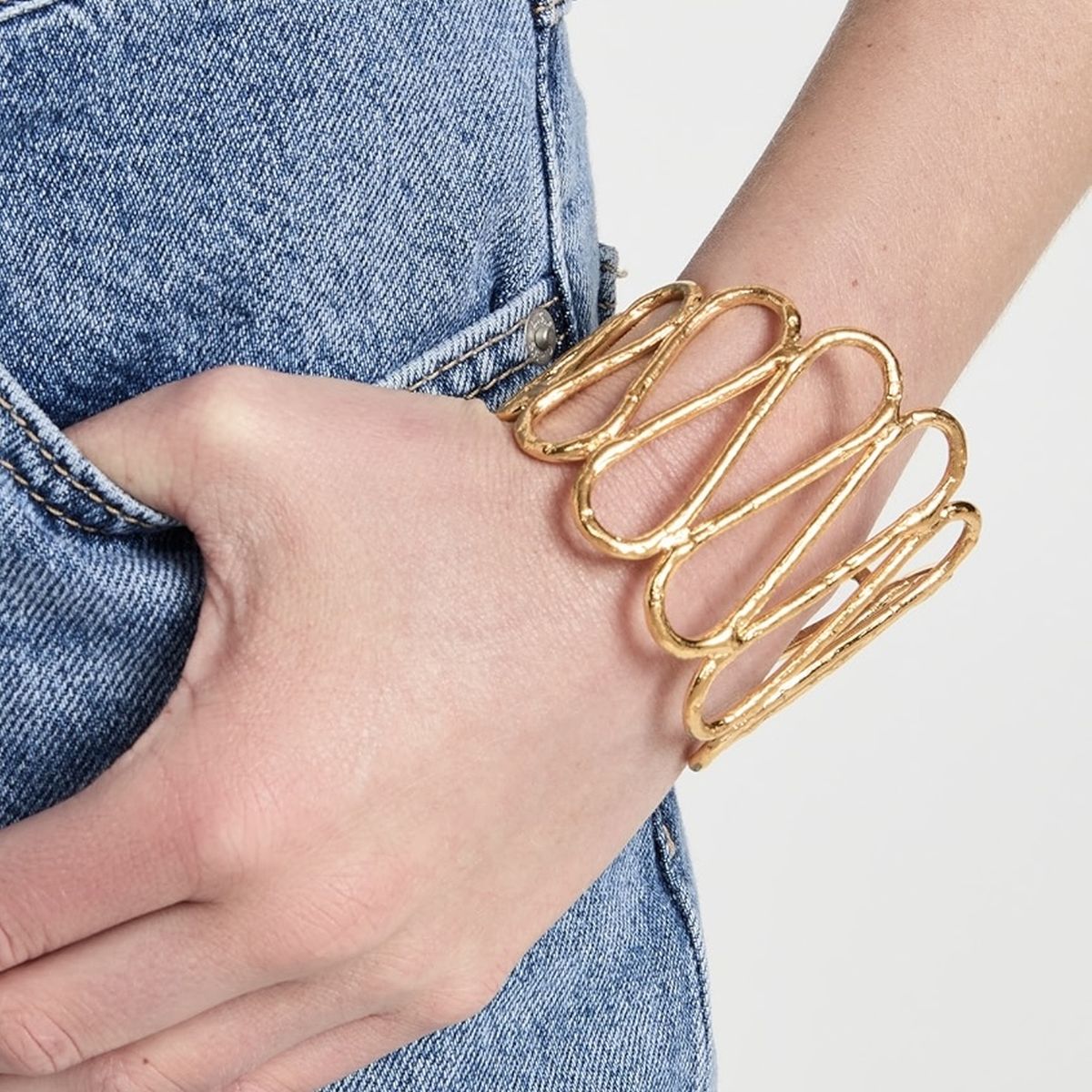 Big Drop Wave 18K Gold Anti Tarnish Cuff Bracelet For Women Bulk