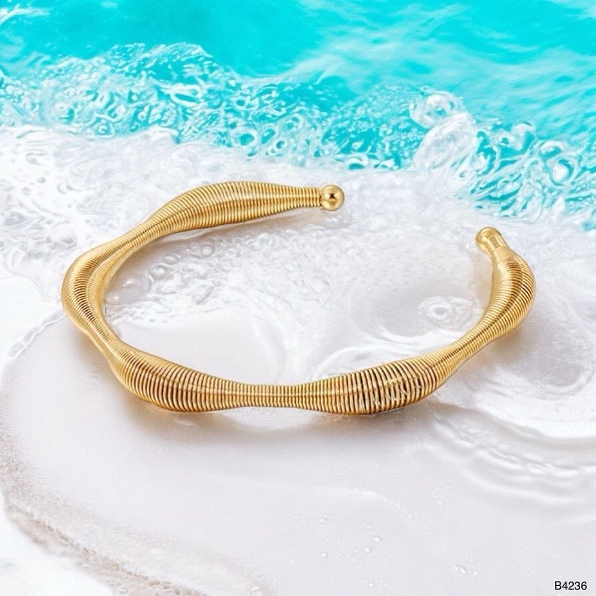Slim Wave 18K Gold Anti Tarnish Cuff Bracelet For Women Main image