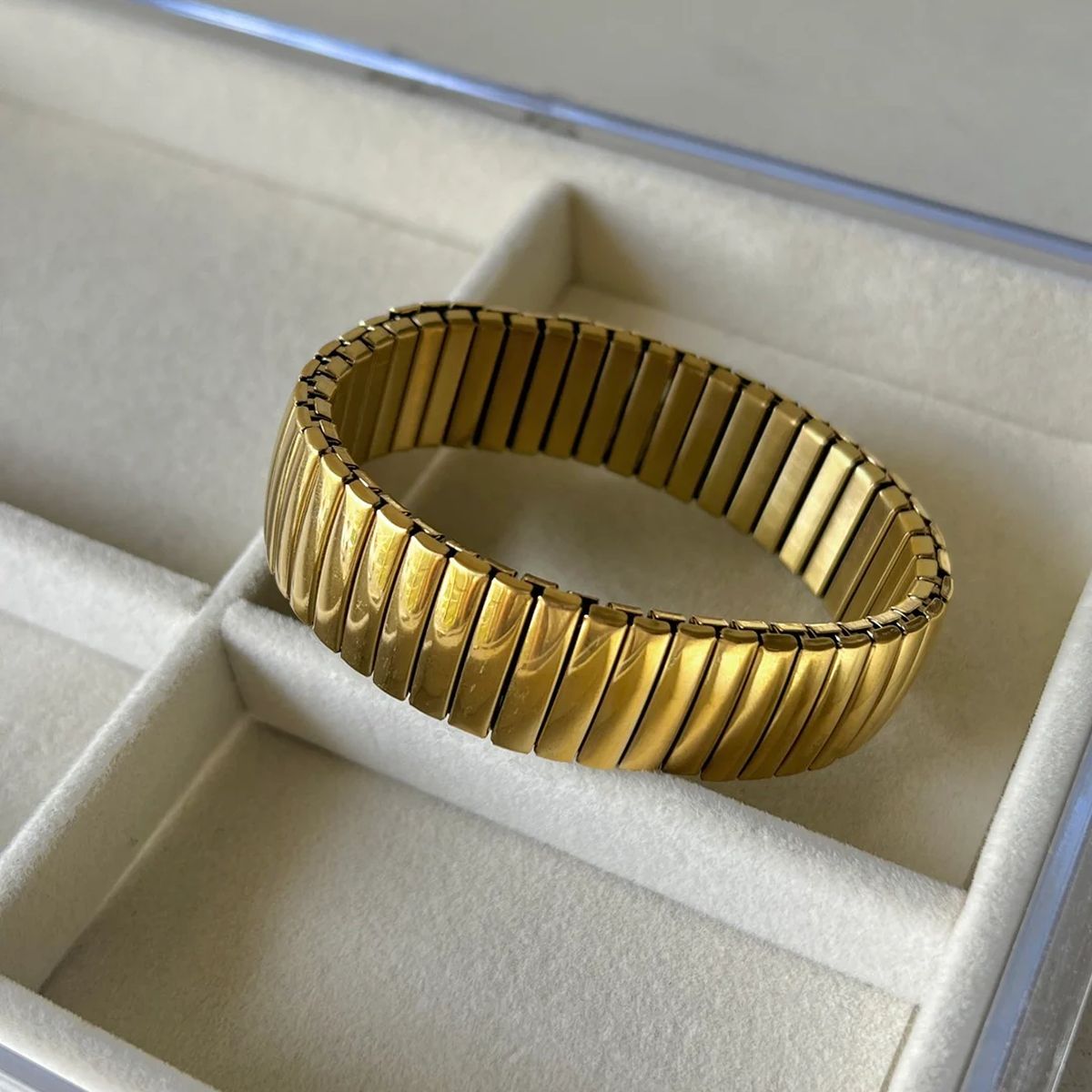 18K Gold Anti Tarnish Expansion Band Stackable Bracelet For Women Secondary image