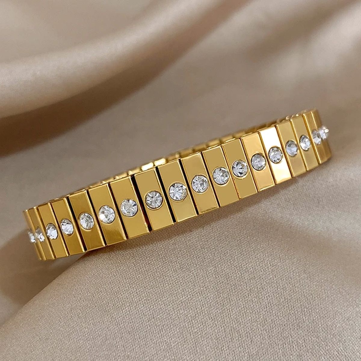 Surface Cubic Zirconia 18K Gold Stainless Steel Anti Tarnish Stretchable Elastic Bracelet For Women