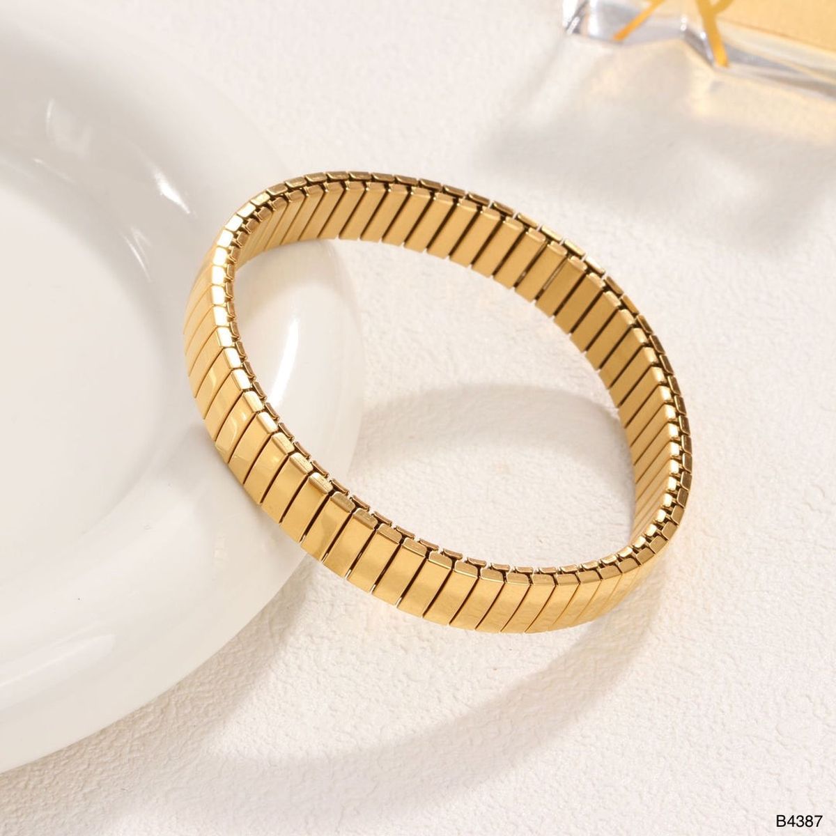 18K Gold Anti Tarnish Flexible Stackable Bracelet For Women Bulk Main image