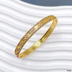 Clover Flower 18K Gold Cubic Zirconia Anti Tarnish Kada Bracelet Bulk