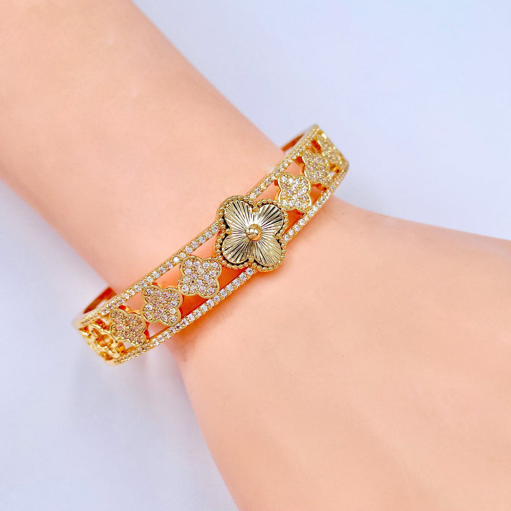 Clover Flower 18K Gold Cubic Zirconia Anti Tarnish Cuff Bracelet Bulk