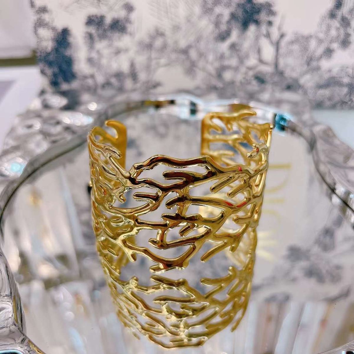 Solid Root 18K Gold Anti Tarnish Stainless Steel Cuff Bracelet Bulk Main image