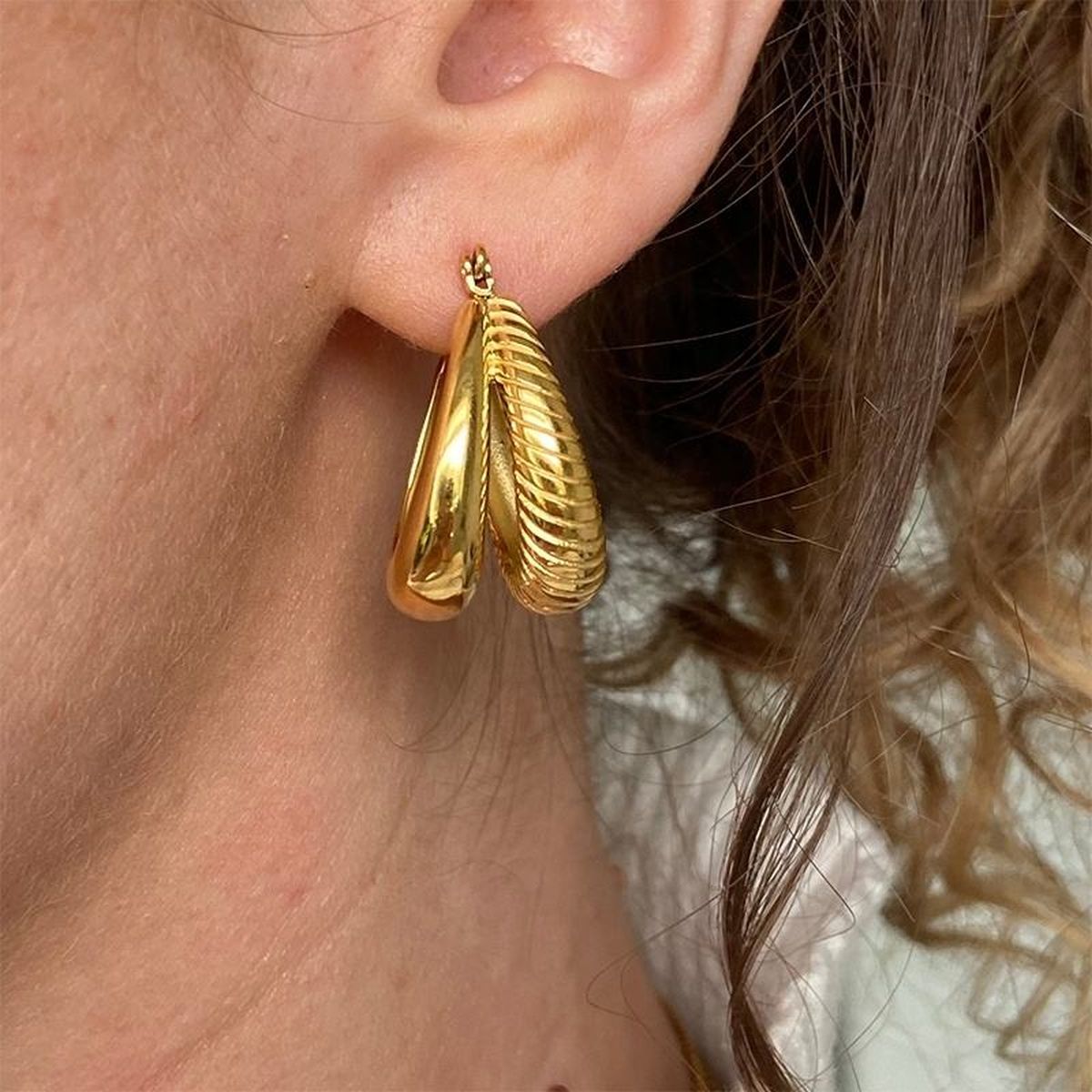 Double Hoop 18K Gold Anti Tarnish Copper Hoop Earring Pair Women Bulk