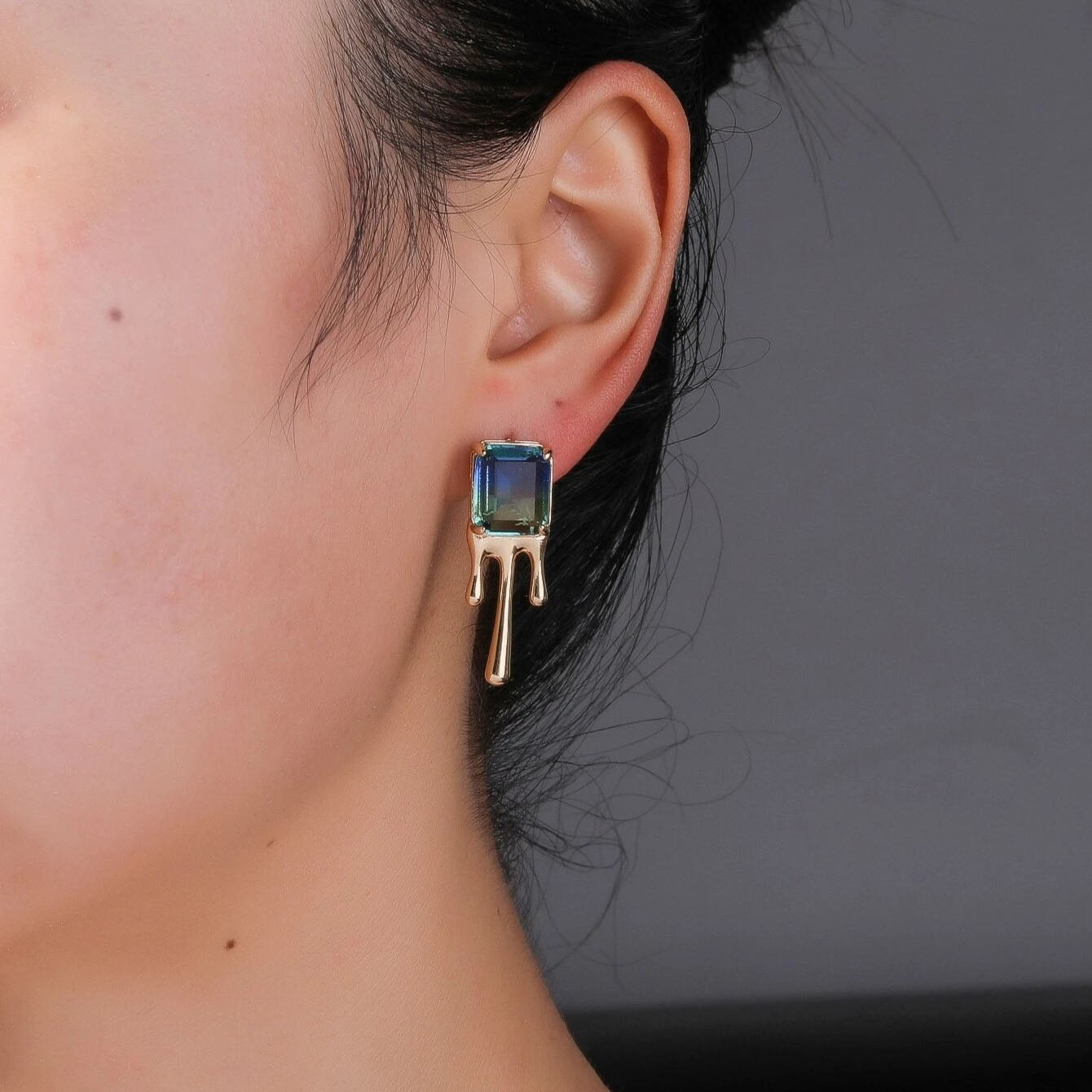 Blue Green Crystal 18K Frosted Gold Stud Earring Pair For Women Bulk