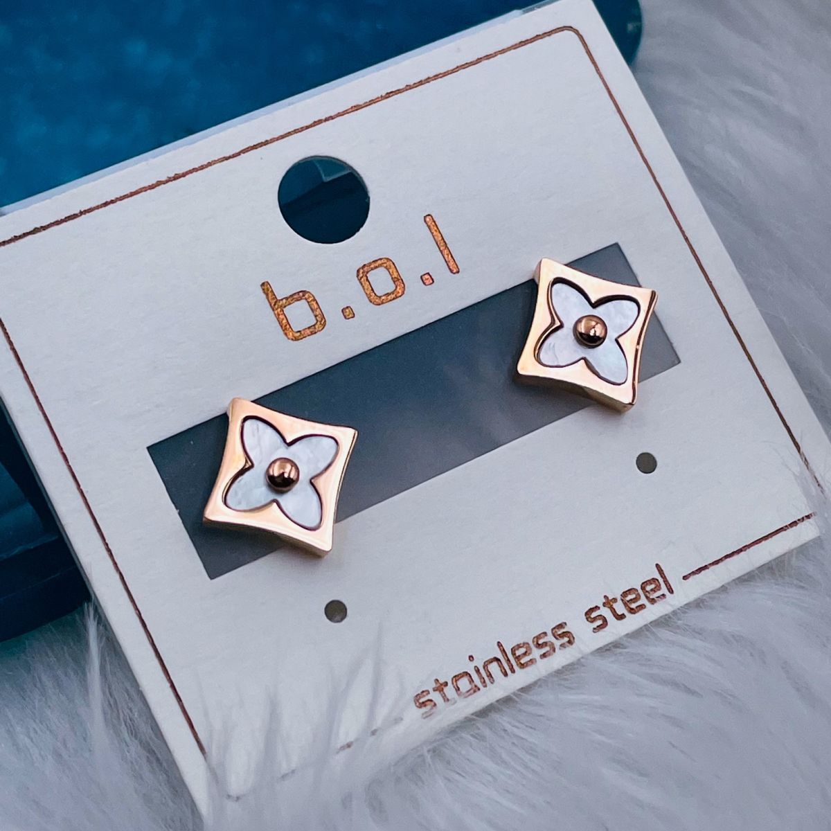 Mother Of Pearl 18K Gold Stainless Steel Drop Earring For Women Bulk Main image