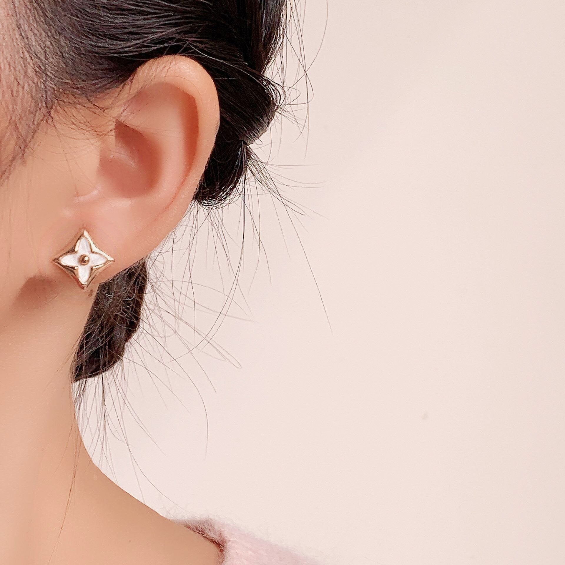 Mother Of Pearl 18K Gold Stainless Steel Drop Earring For Women Bulk