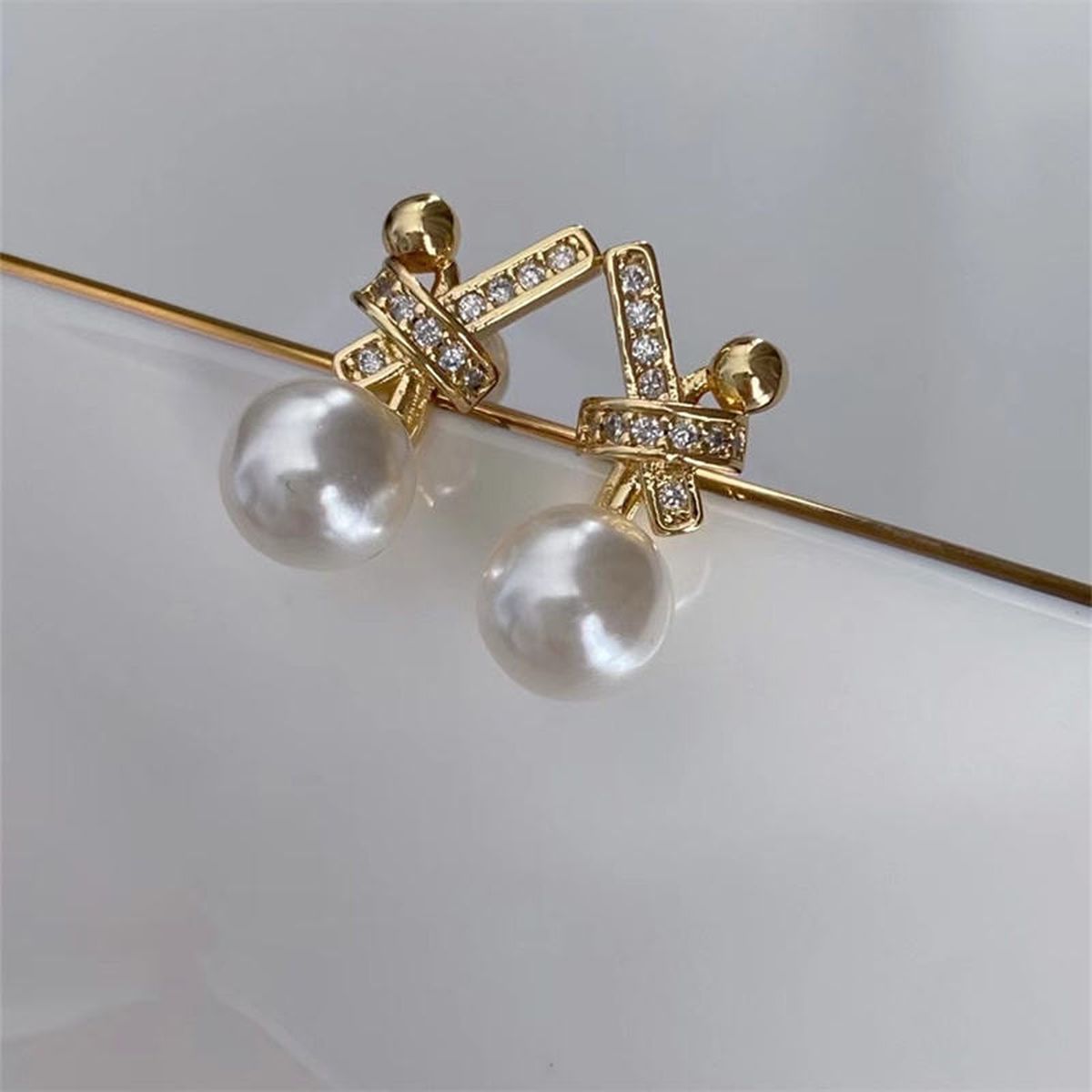Ribbon Silver Pearl Cubic Zirconia Stud Earring For Women Bulk