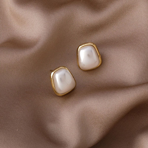 Trapezoid Shape Pearl 18K Gold Copper Stud Earring For Women Bulk Secondary image