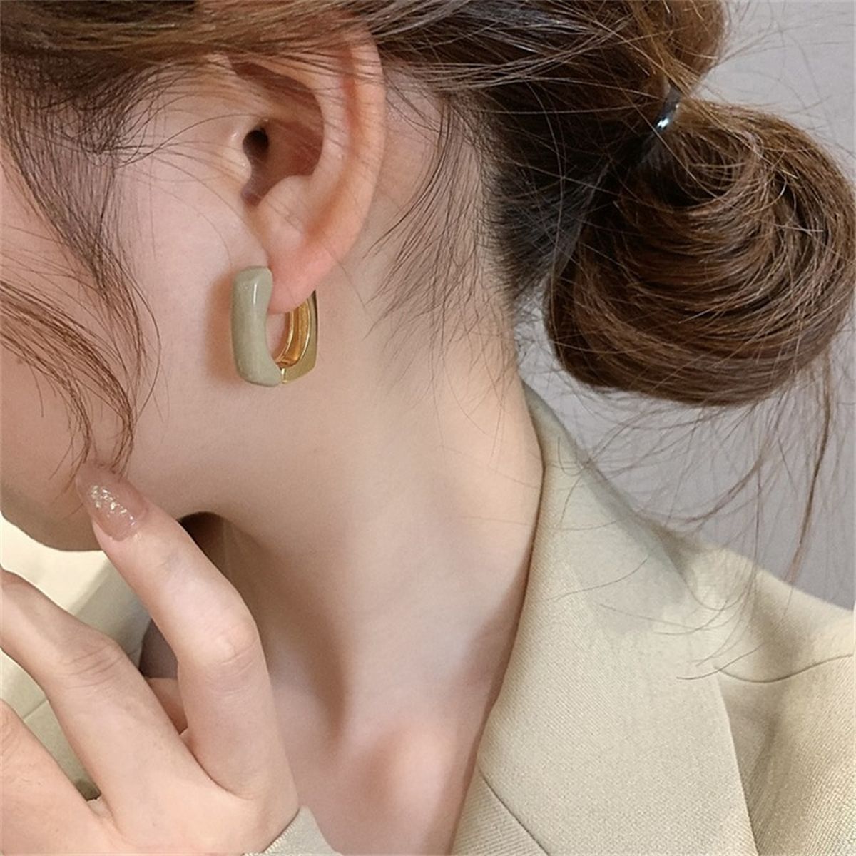 White Enamel Square 18K Gold Copper Stud Hoop Earring For Women Bulk