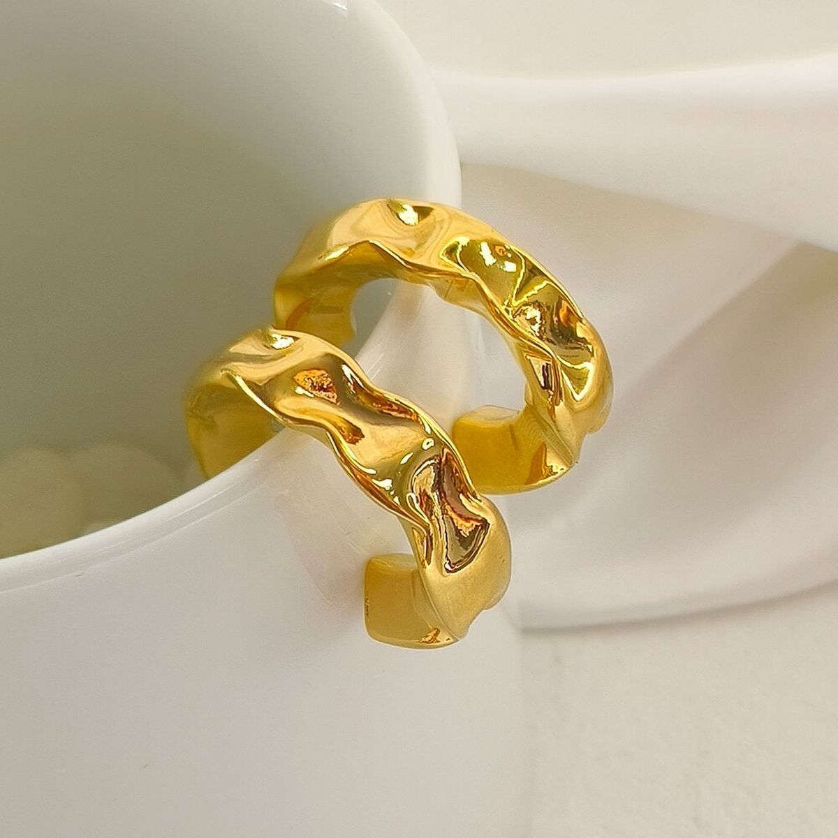 Beaten Gold Glossy 18K Gold Anti Tarnish Copper Hoop Bali Earring Bulk