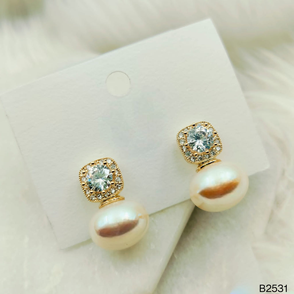 Cubic Zirconia Pearl 18K Gold Stud Earring For Women Bulk