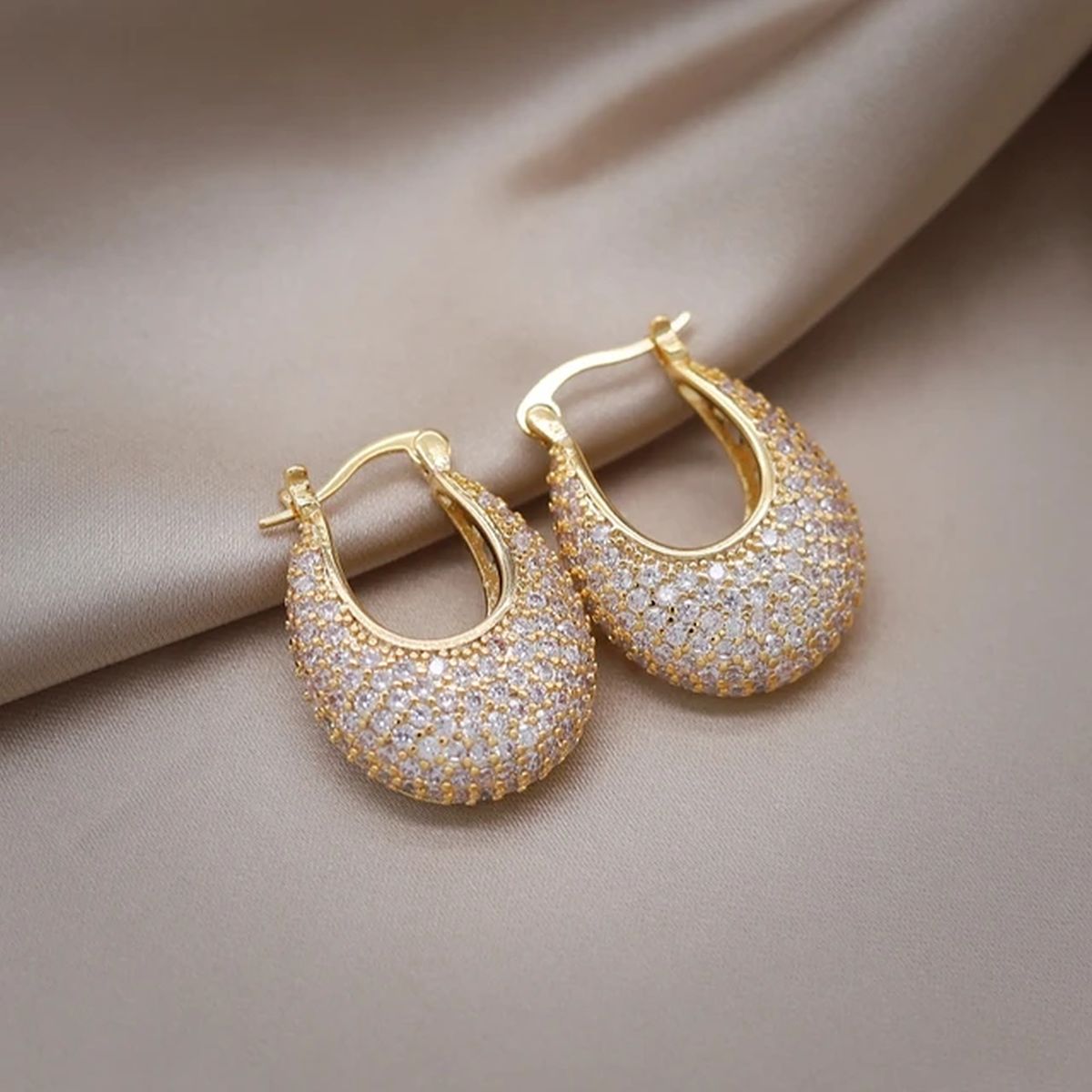Cubic Zirconia 18K Gold Anti Tarnish Hoop Bali Earring For Women Bulk