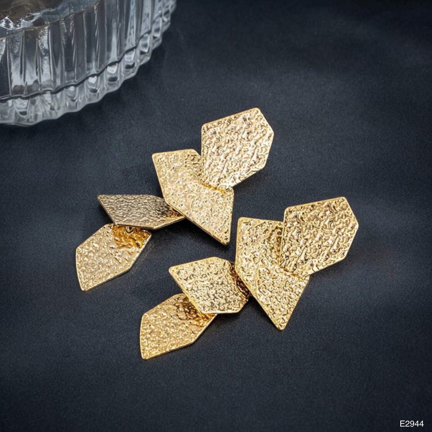 Geometric Shape Dented 18K Gold Anti Tarnish Dangler Earring Bulk Main image