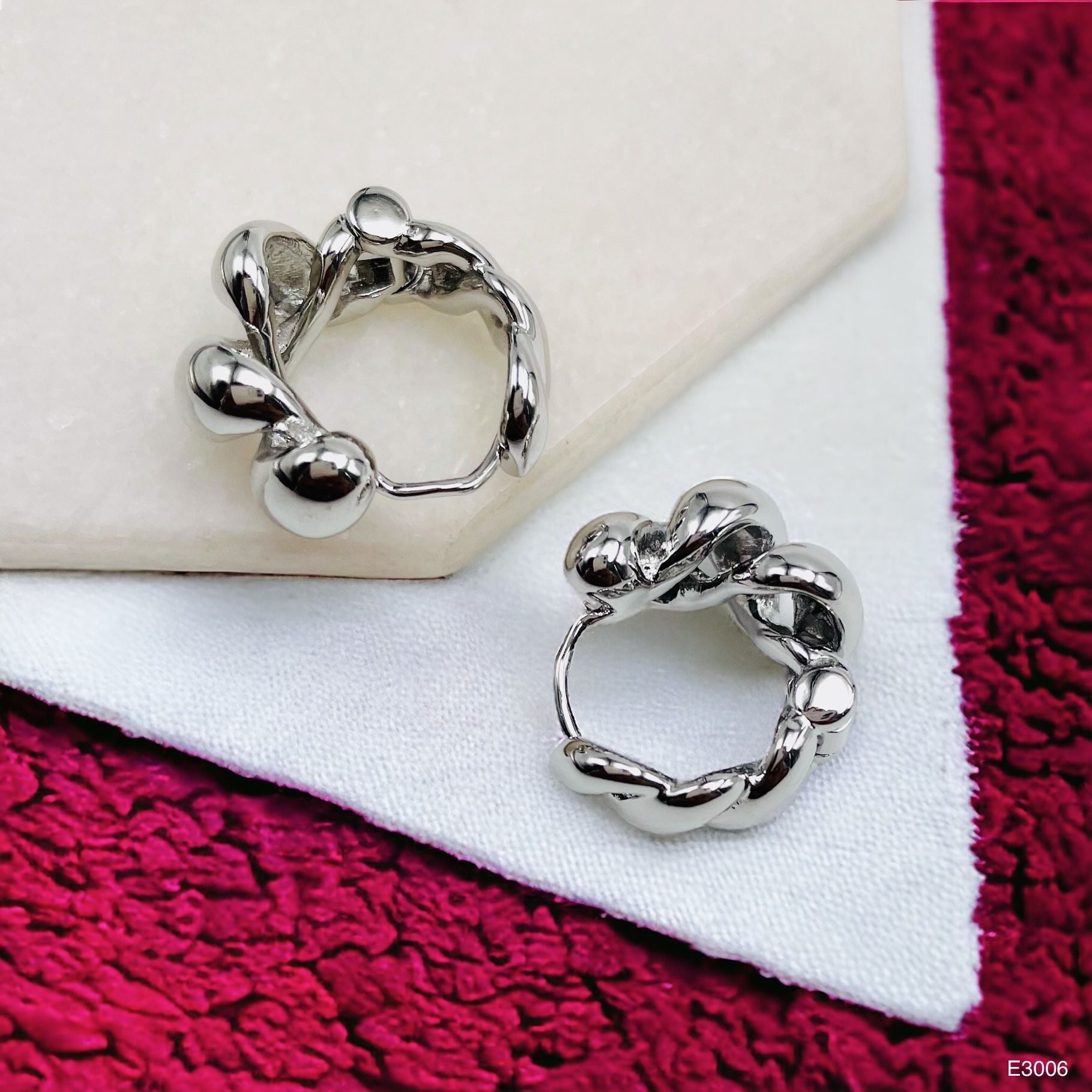 Cute Croissant 18K Gold Anti Tarnish Hoop Earring For Women Bulk