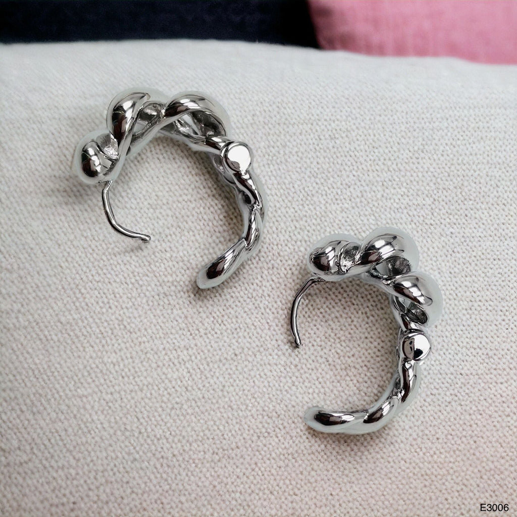 Cute Croissant 18K Gold Anti Tarnish Hoop Earring For Women Bulk