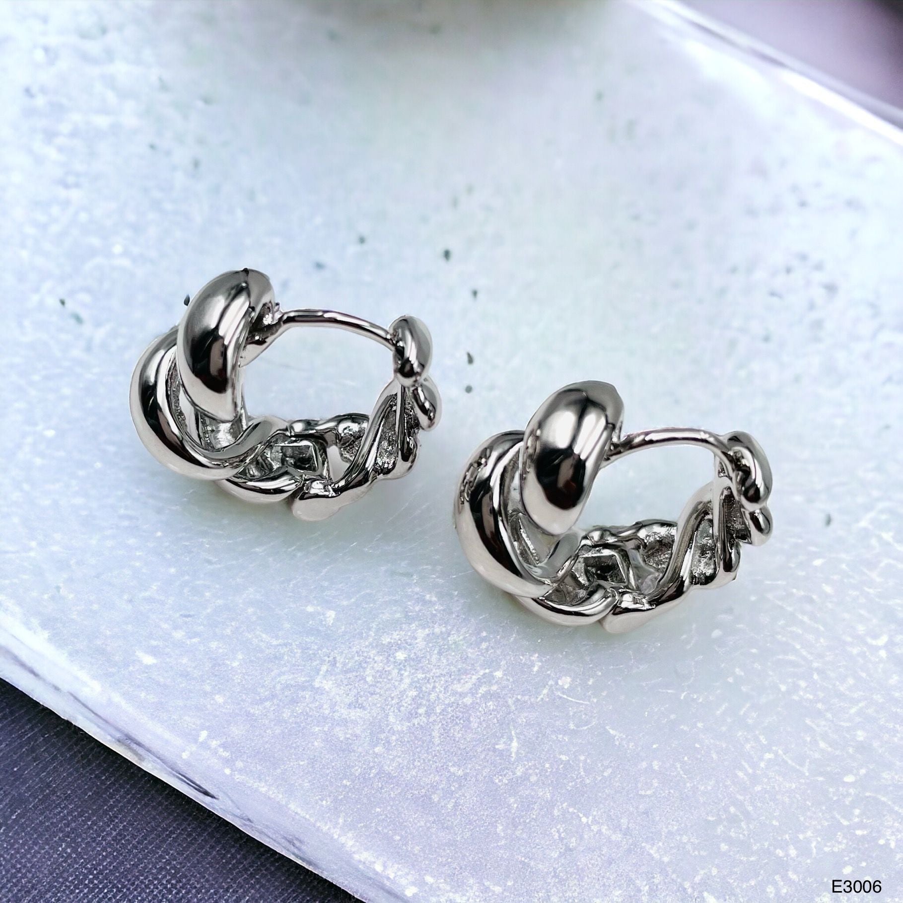 Cute Croissant 18K Gold Anti Tarnish Hoop Earring For Women Bulk