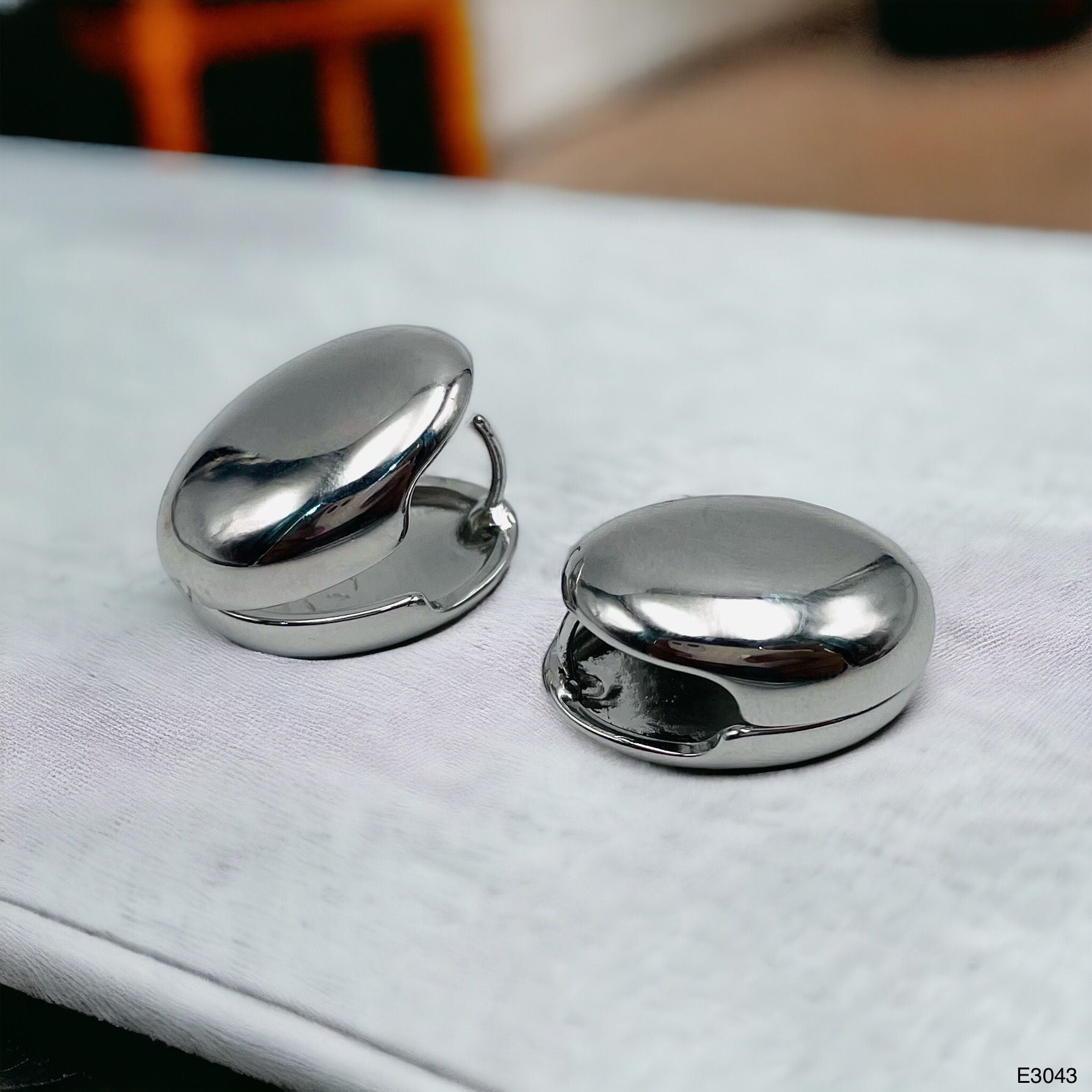 Dual Side Oval Glossy Silver Anti Tarnish Oval Stud Hoop Earring Bulk Main image