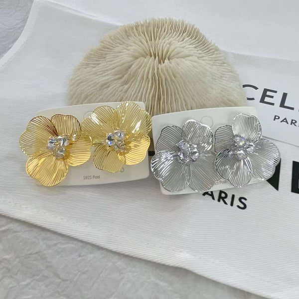 Filigree Flower Cubic Zirconia 18K Gold Anti Tarnish Stud Earring Bulk Main image