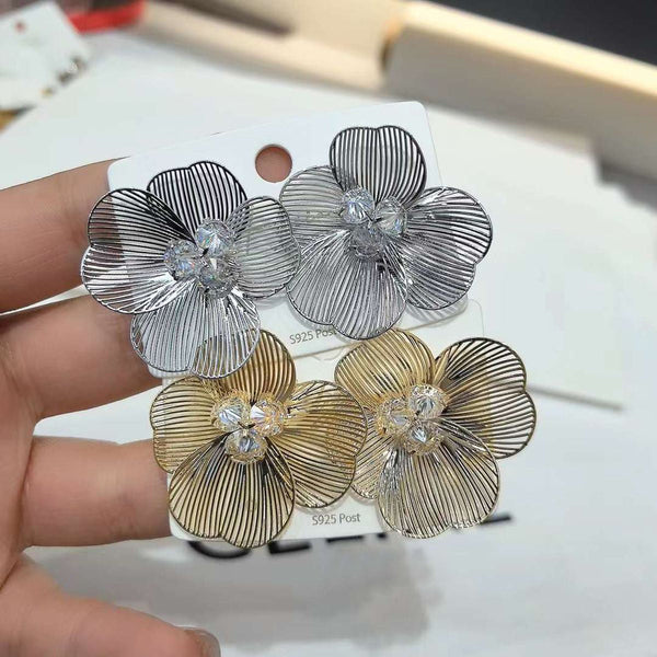Filigree Flower Cubic Zirconia 18K Gold Anti Tarnish Stud Earring Bulk Secondary image