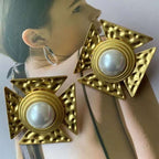 Geometric Shape Pearl White 18K Gold Anti Tarnish Stud Earring Bulk