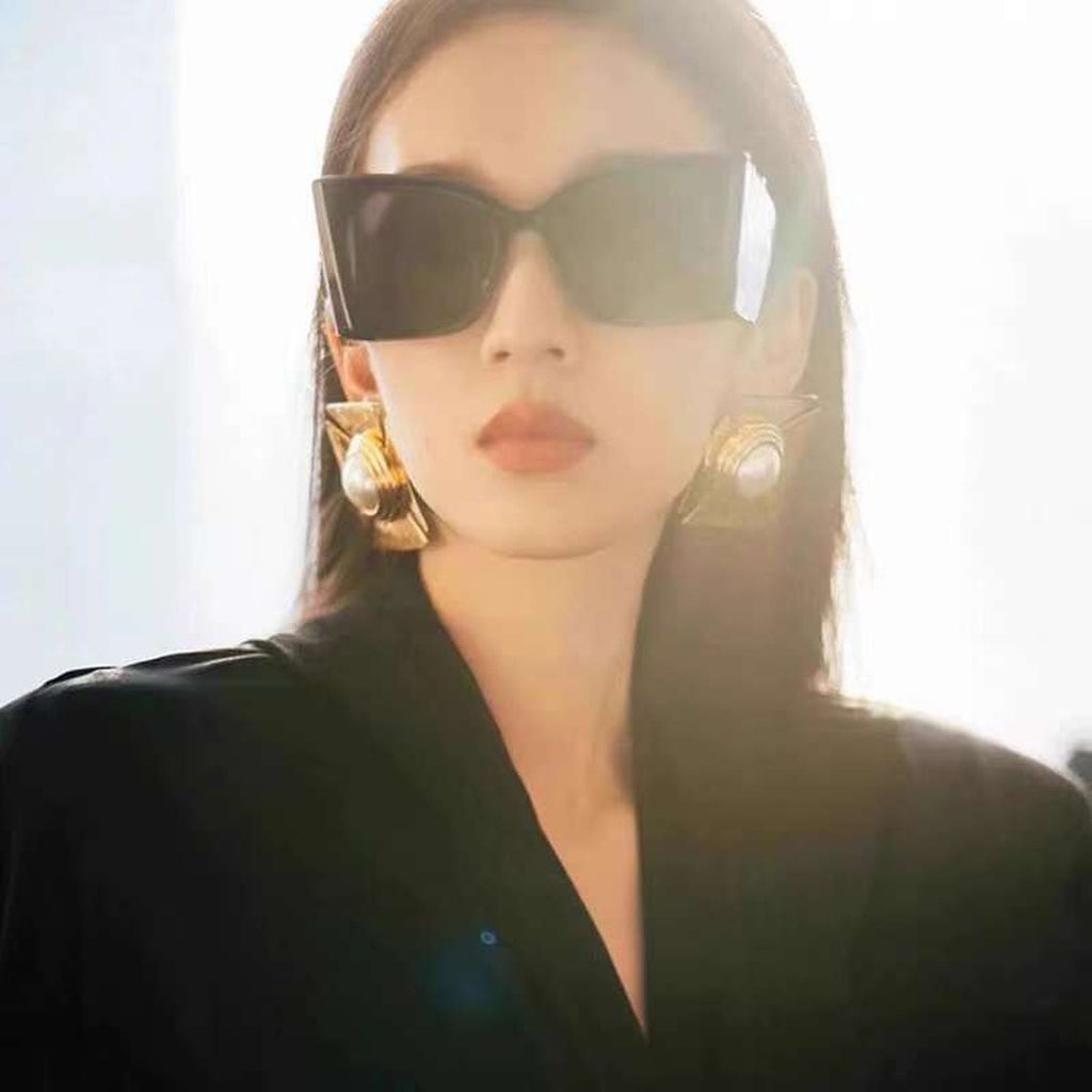 Geometric Shape Pearl White 18K Gold Anti Tarnish Stud Earring Bulk