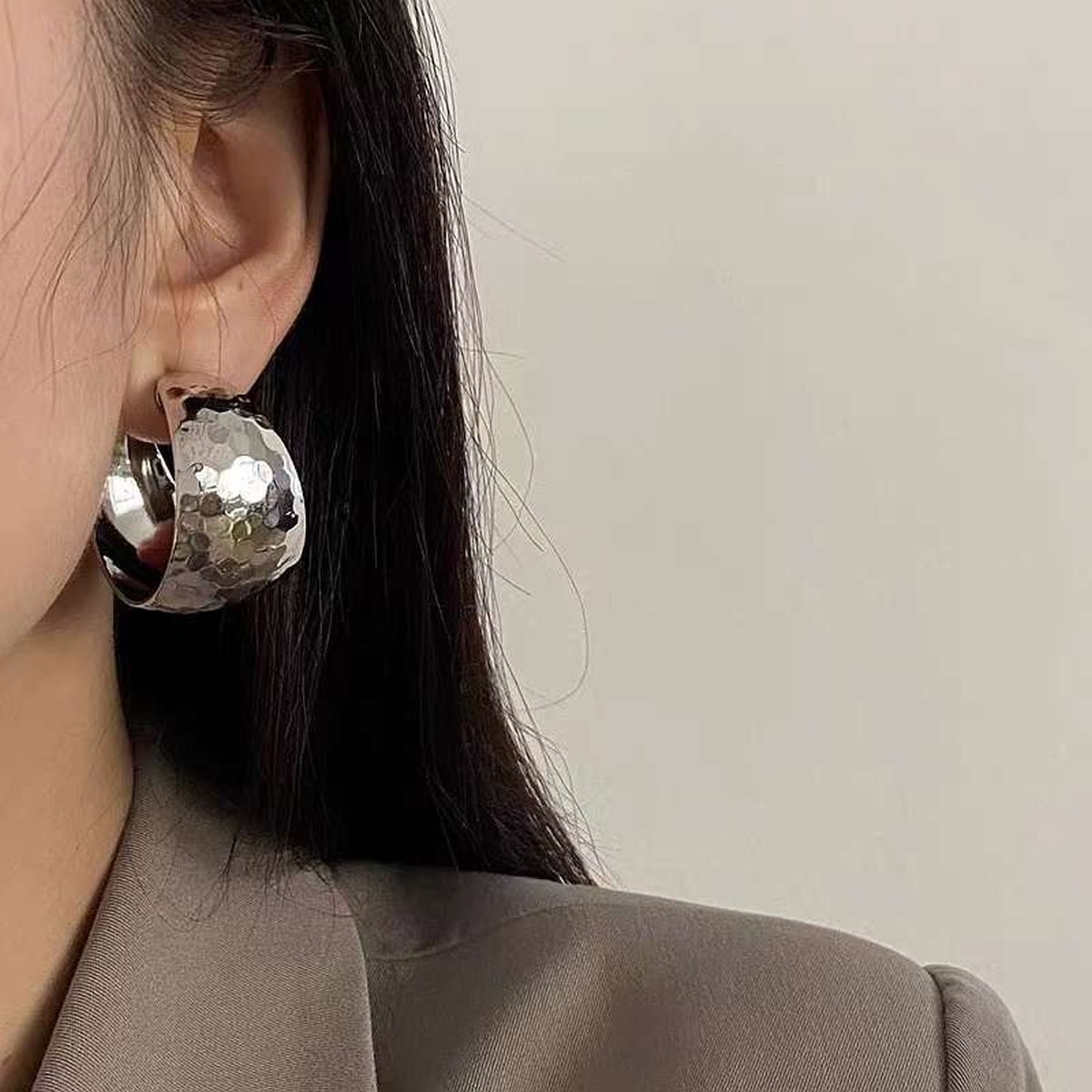 Dented 18K Gold Anti Tarnish Hoop Earring For Women Bulk