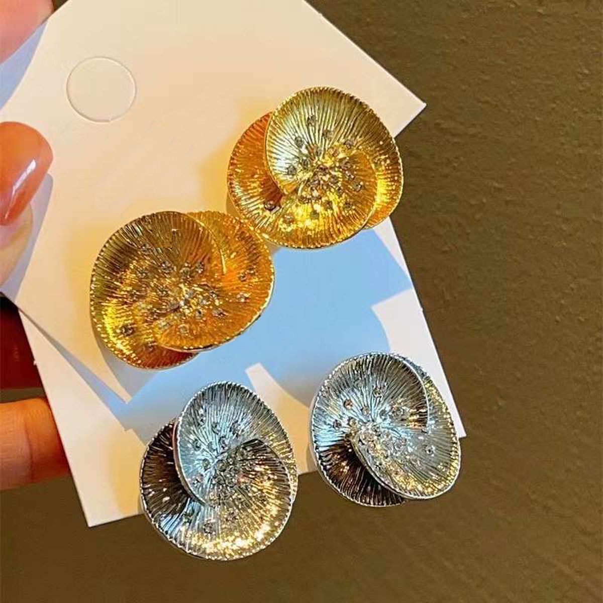 Flower Cubic Zirconia 18K Gold Anti Tarnish Stud Earring Women Bulk