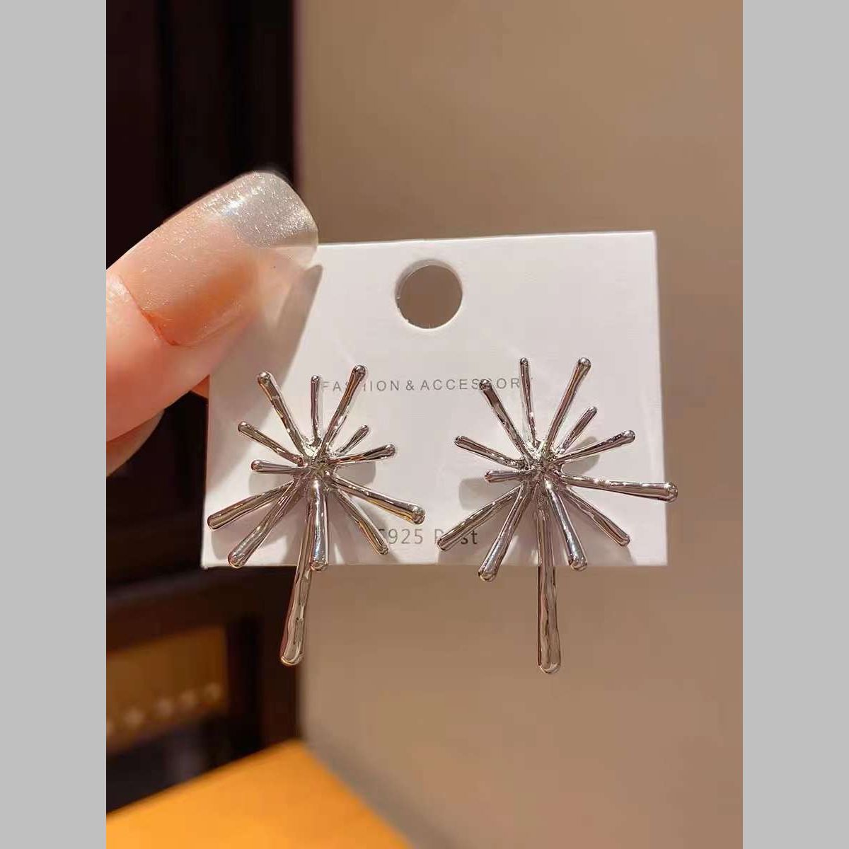 Sun Star 18K Gold Anti Tarnish Stud Earring For Women Bulk Secondary image