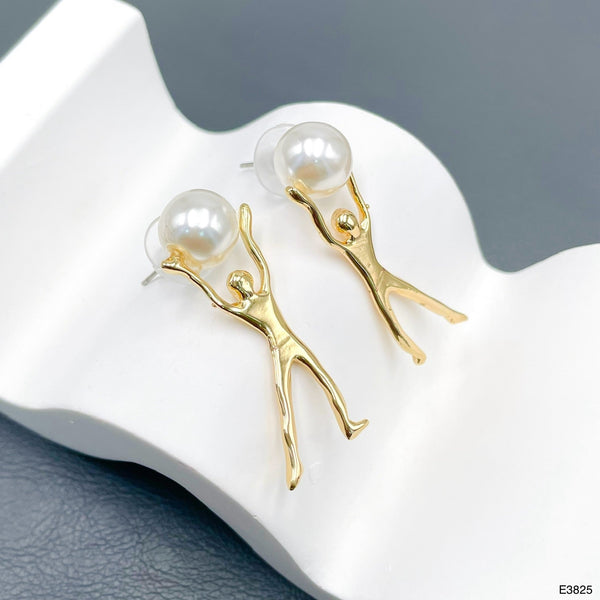 Leafing Pearl White 18K Gold Anti Tarnish Dangler Earring Women Bulk Main image