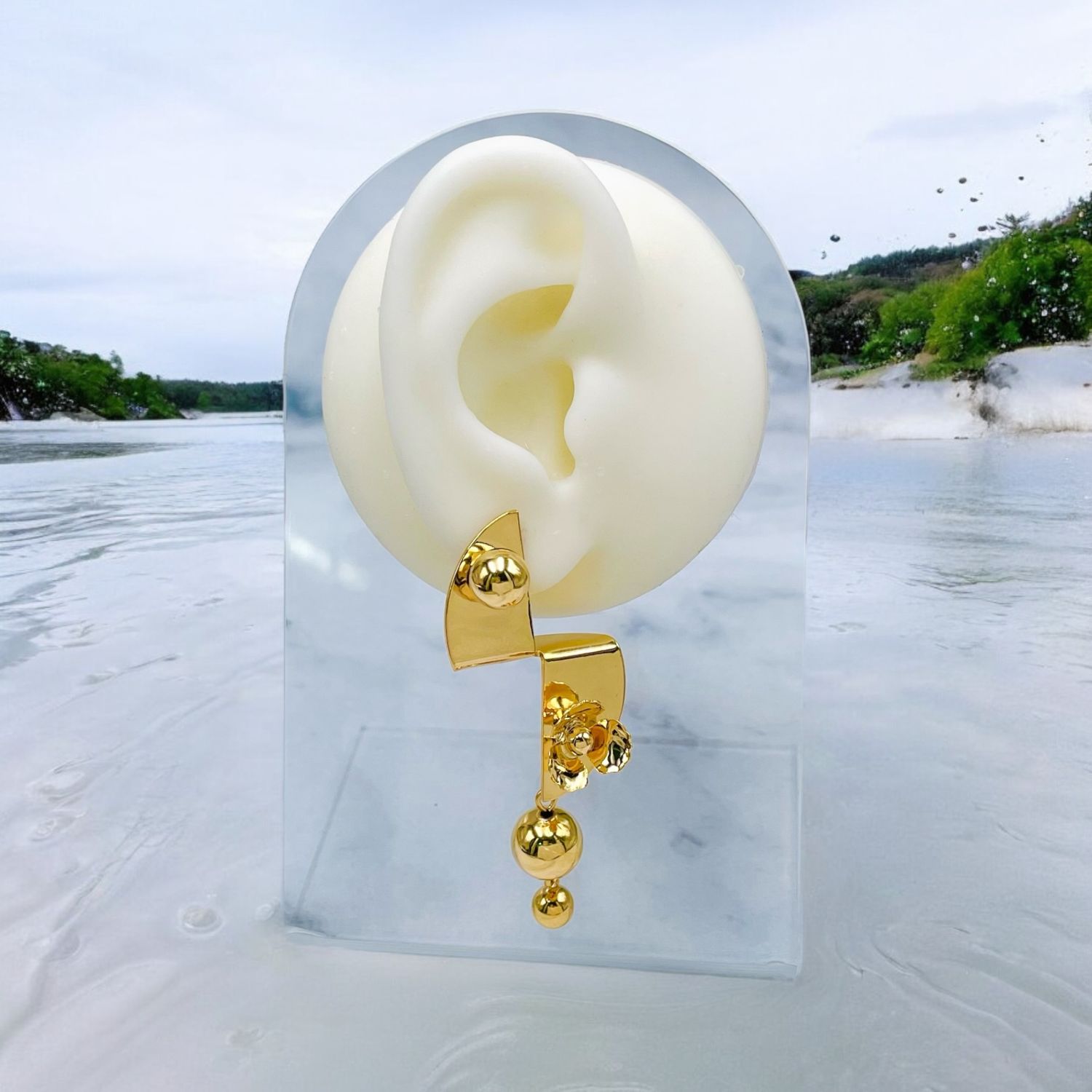 Flower Ball 18K Gold Anti Tarnish Dangler Earring For Women Bulk Secondary image