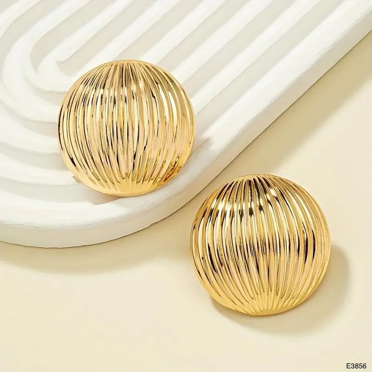 Half Round 18K Gold Anti Tarnish Stud Earring For Women Bulk